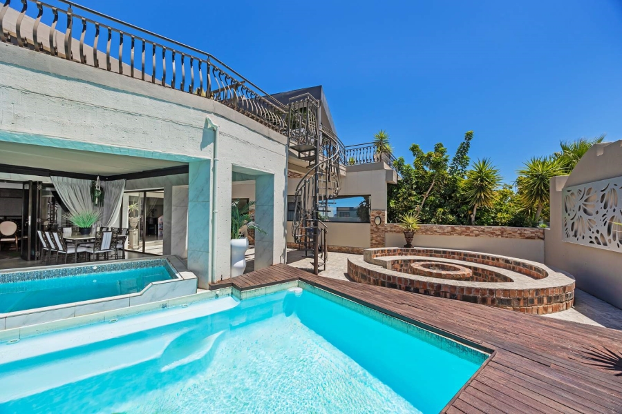 8 Bedroom Property for Sale in Baronetcy Estate Western Cape